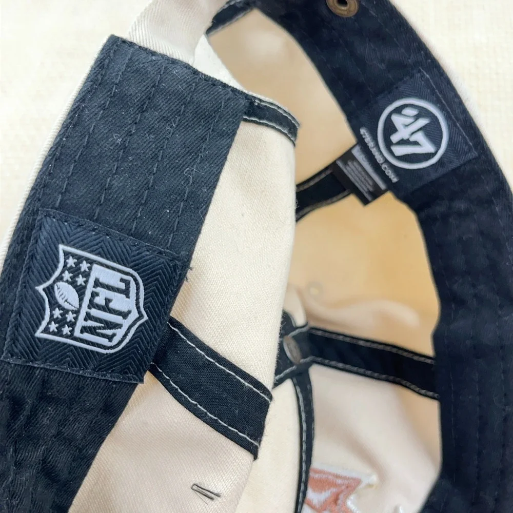 ’47 includes hat