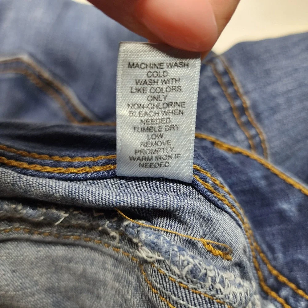 C. Est 1946 Denim these est