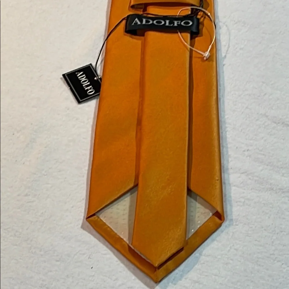 Adolfo brand new
