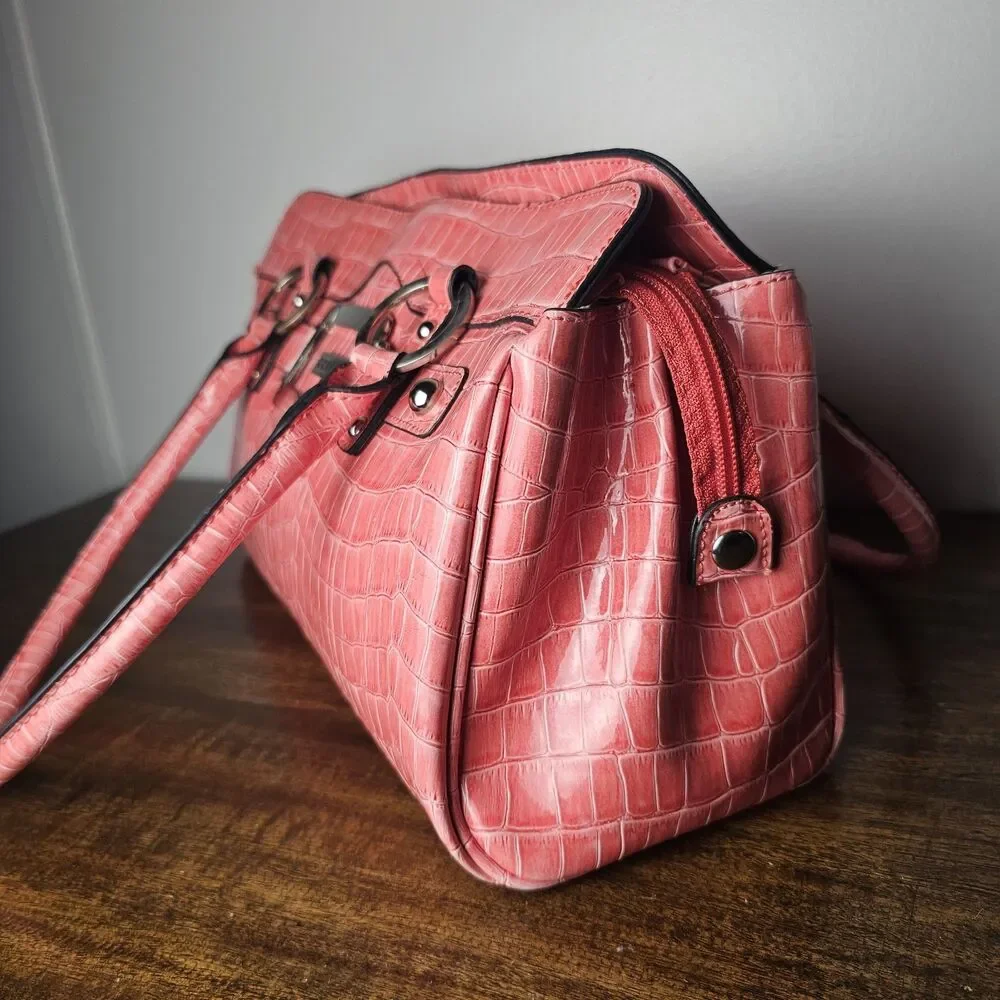 Guess vibrant hot