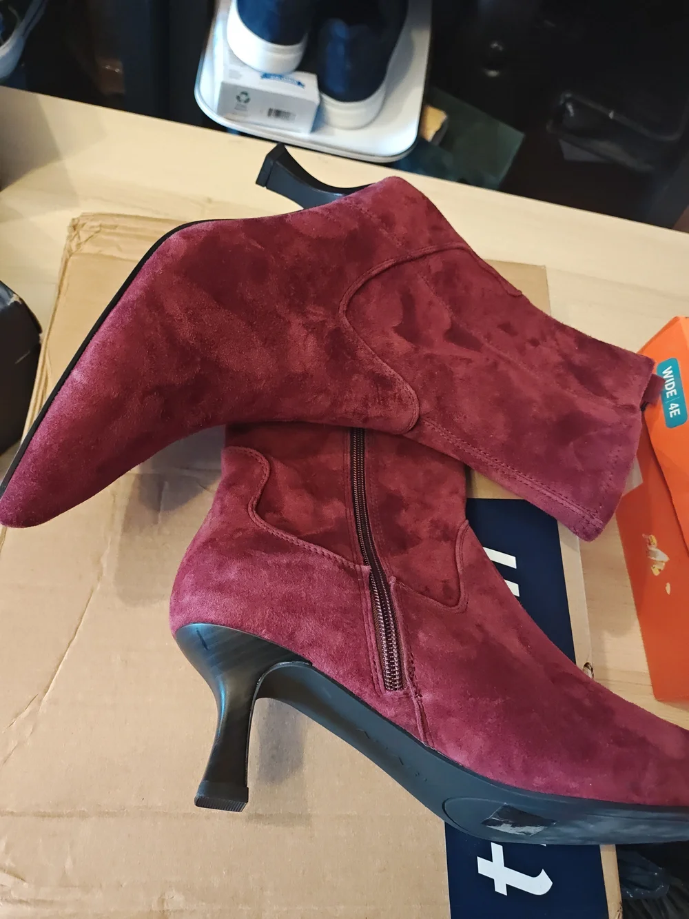 Tahari sleek burgundy