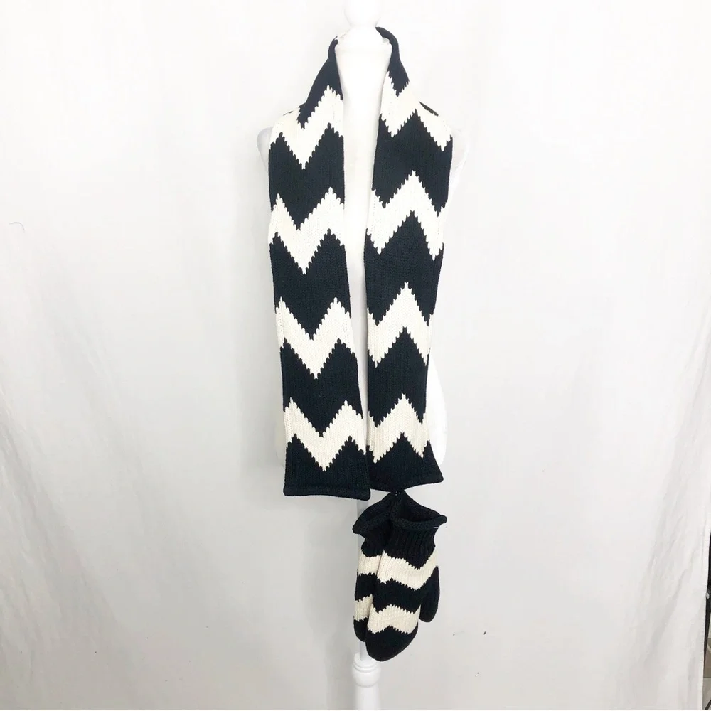 NEW Talbots Winter Scarf and Matching Mittens, Black White
