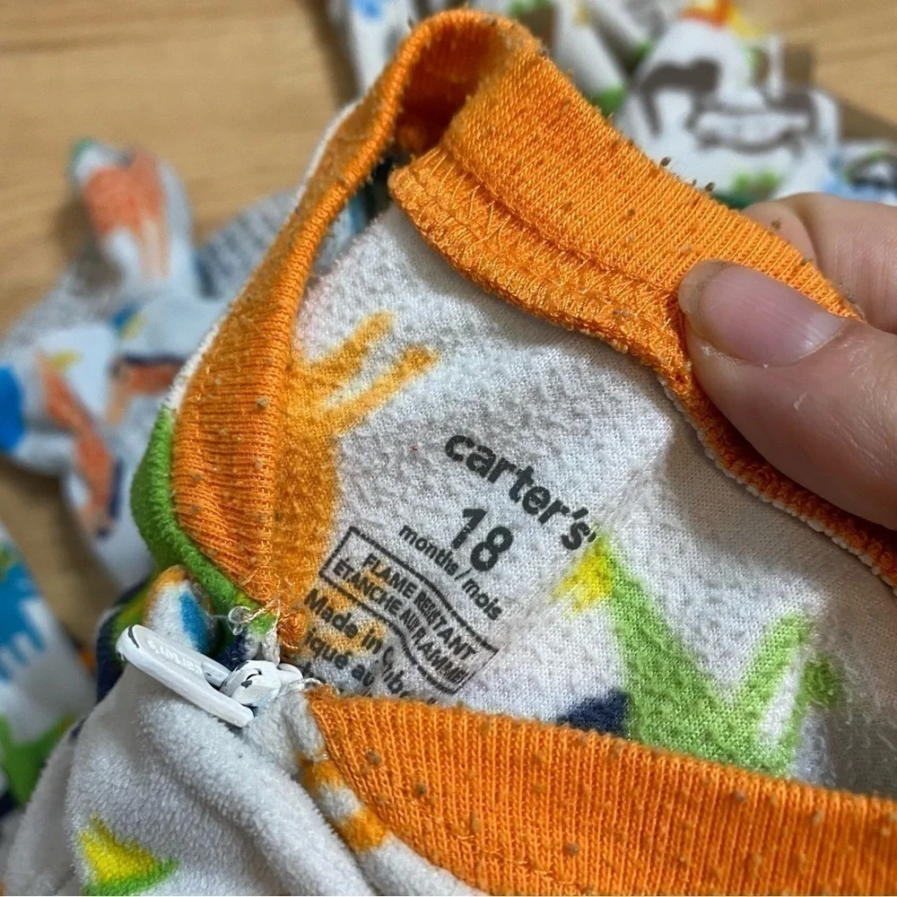 Carter’s Fleece Footed Pajamas 18 mos Dinosaurs Animals Giraffe Monkey Zebra