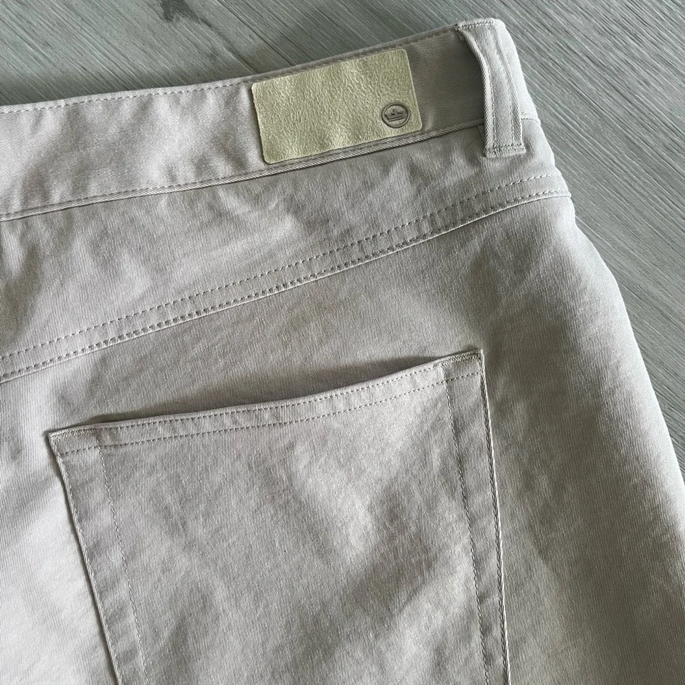 Peter Millar excellent