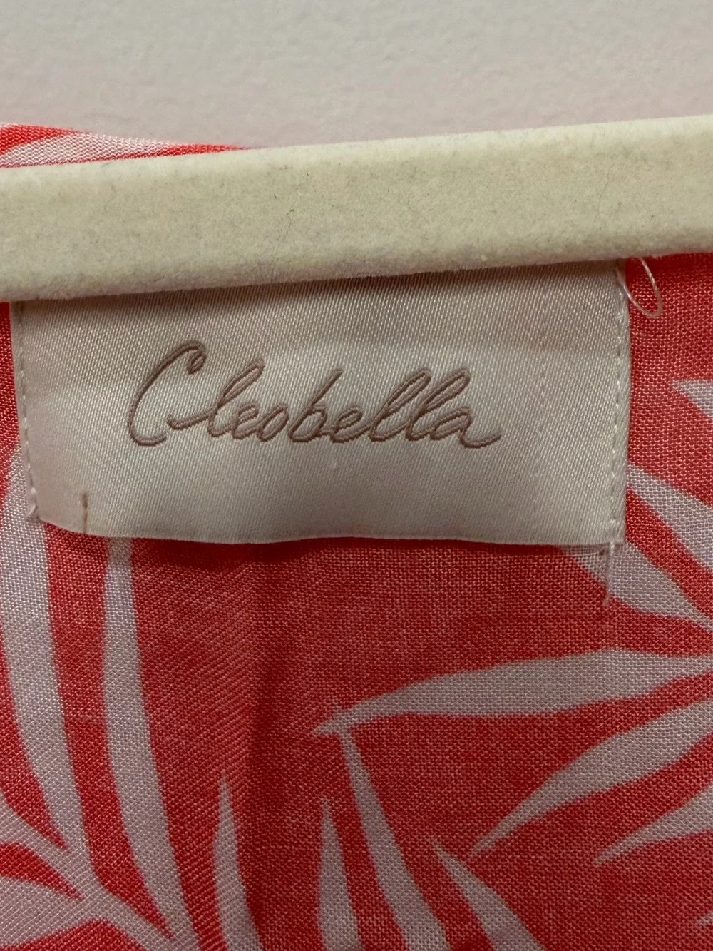 Cleobella coral white