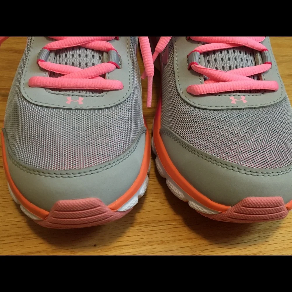 Under Armour GS Assert 8 Girls' Sneakers