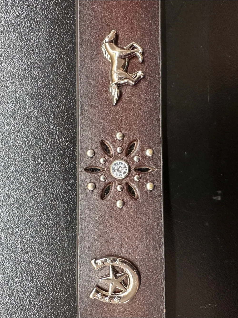 Ariat Leather Belt Horse Rhinestone Flower Cutouts Concho Western Sz 26 Brown
