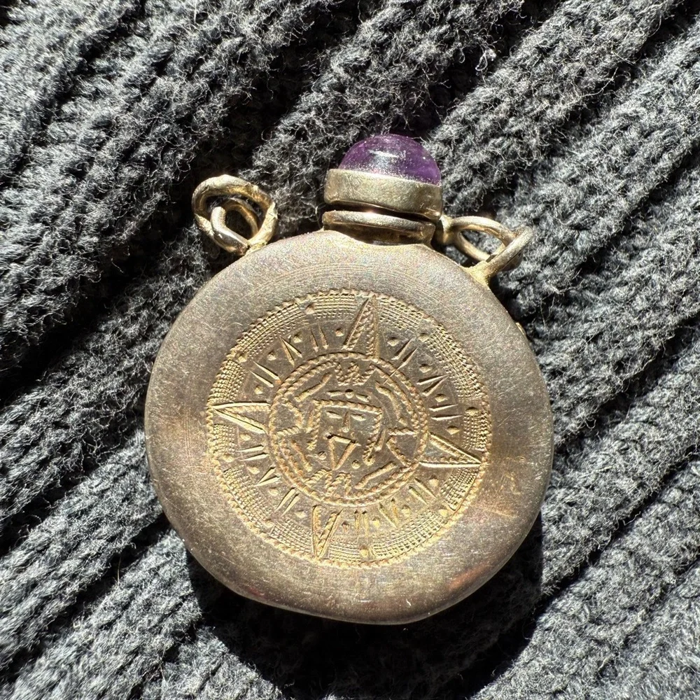 Vintage Mexican SS Pendant with amethyst Stone