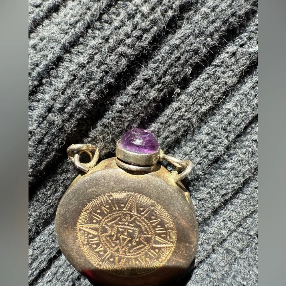 Vintage Mexican SS Pendant with amethyst Stone