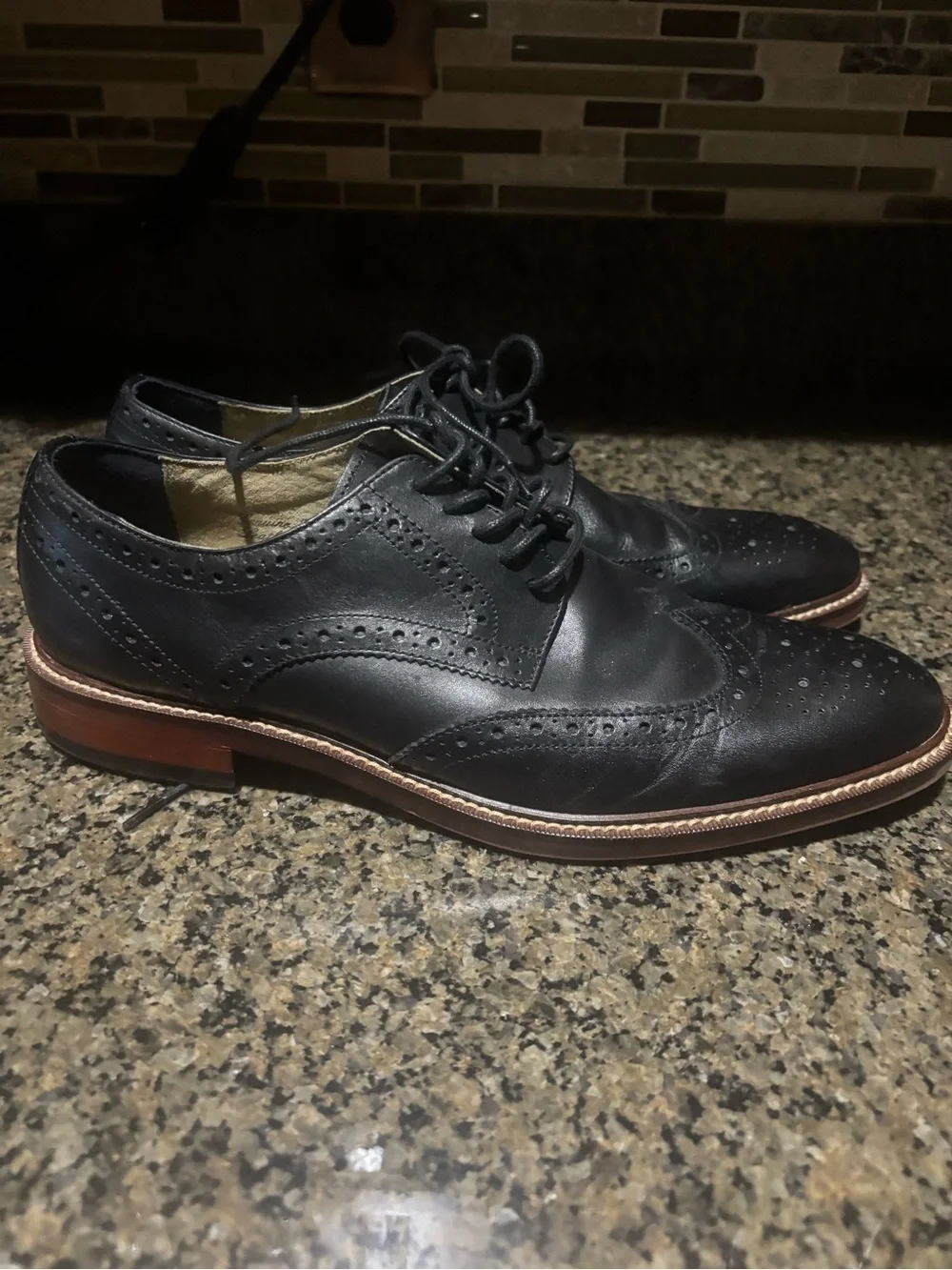 Banana Republic elegant wingtip
