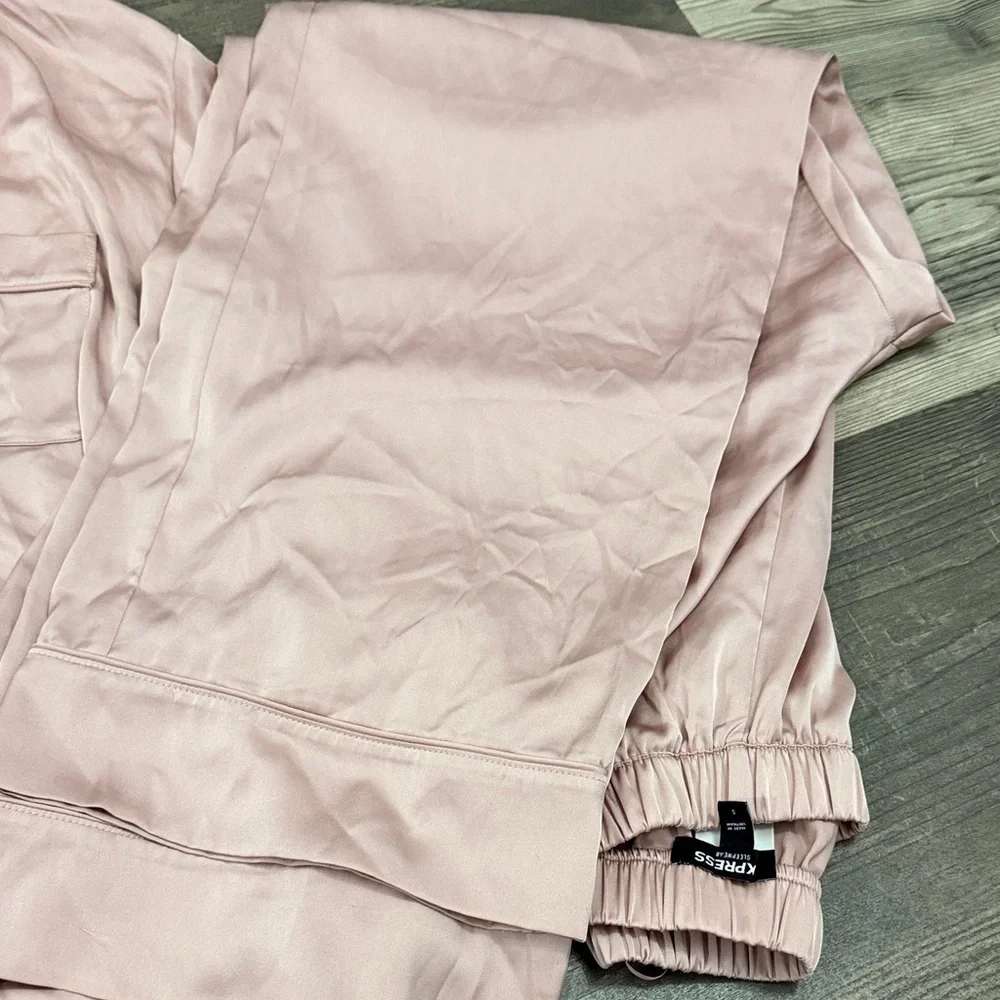 Express buttons pants comfortable