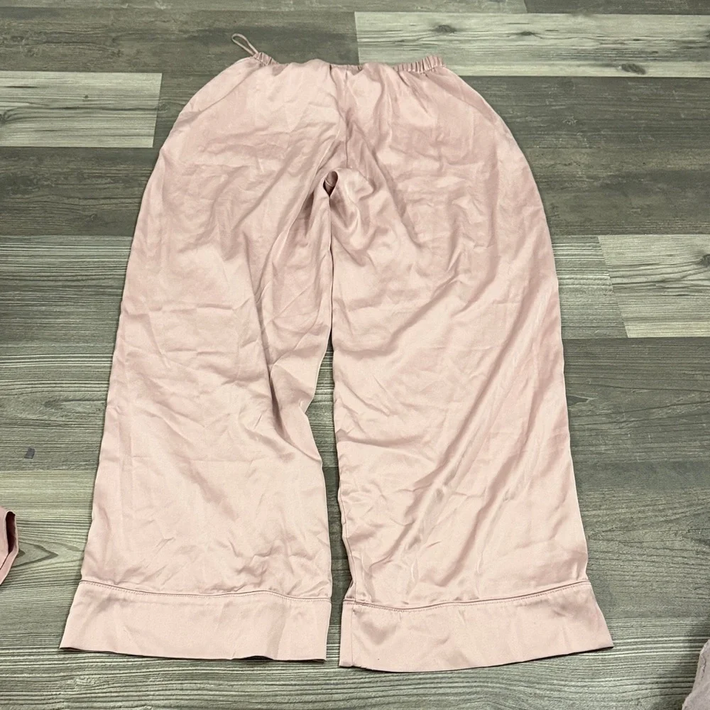 Express lounging faux silk