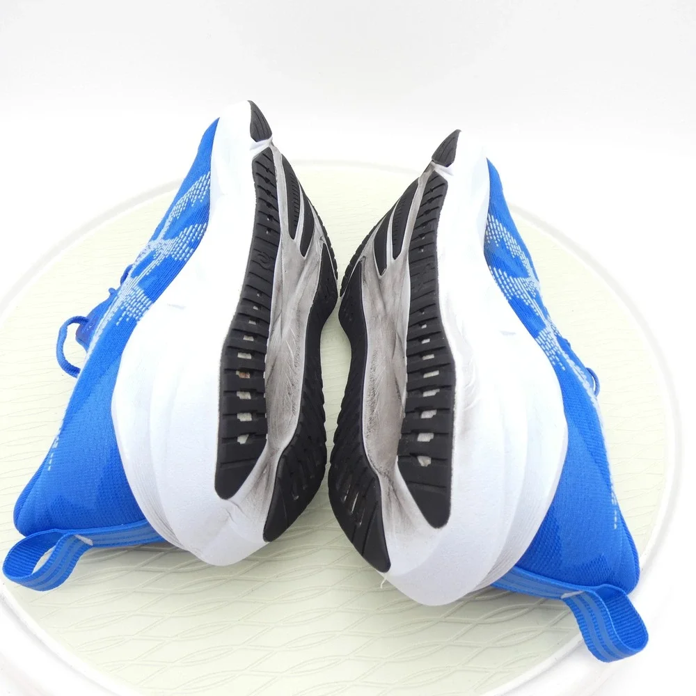 Asics novablast running