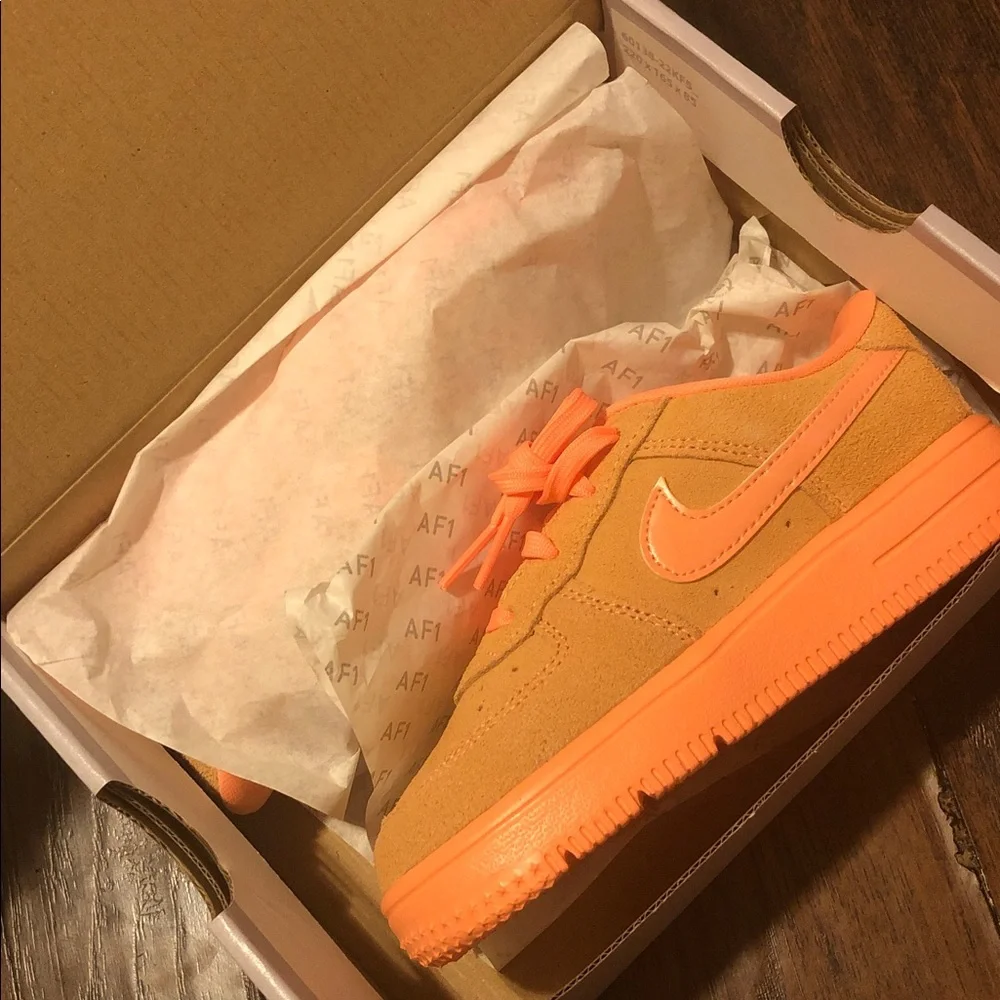 Nike toddlers air