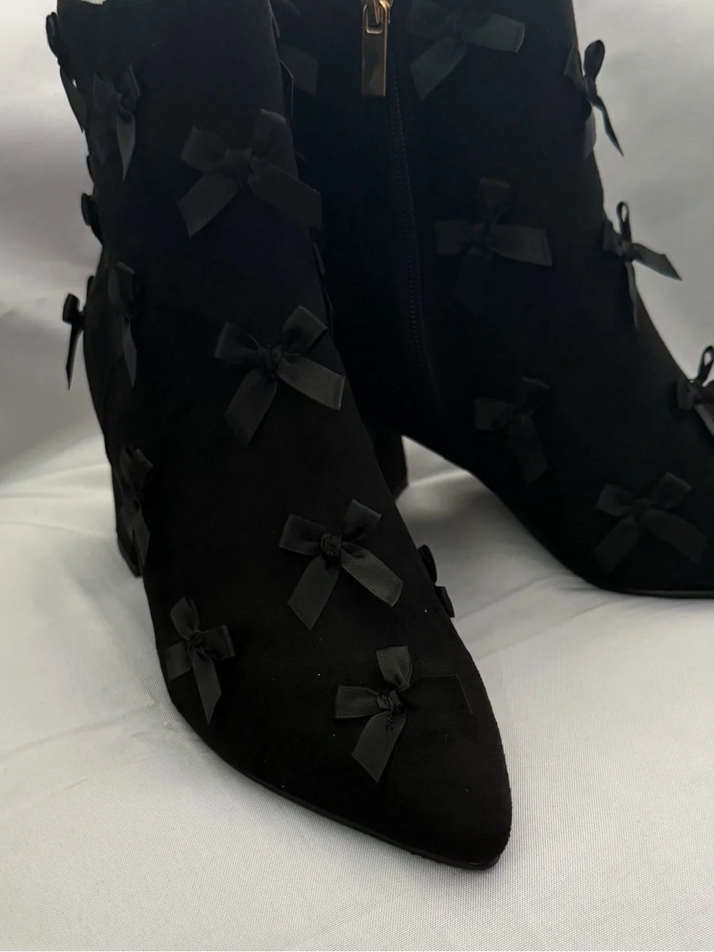 N/A chic black
