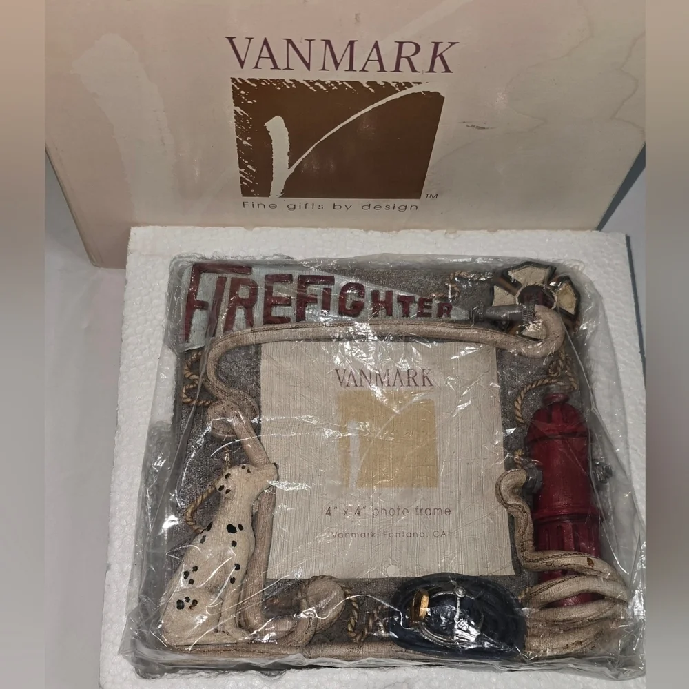 Vanmark red hats