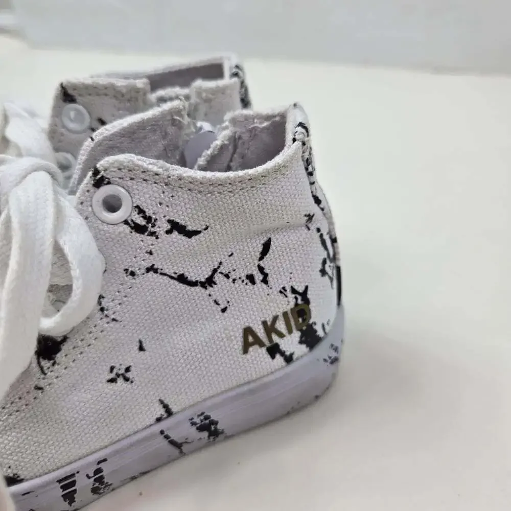 AKID White Splatter Kids High-Top Sneakers Size 4C