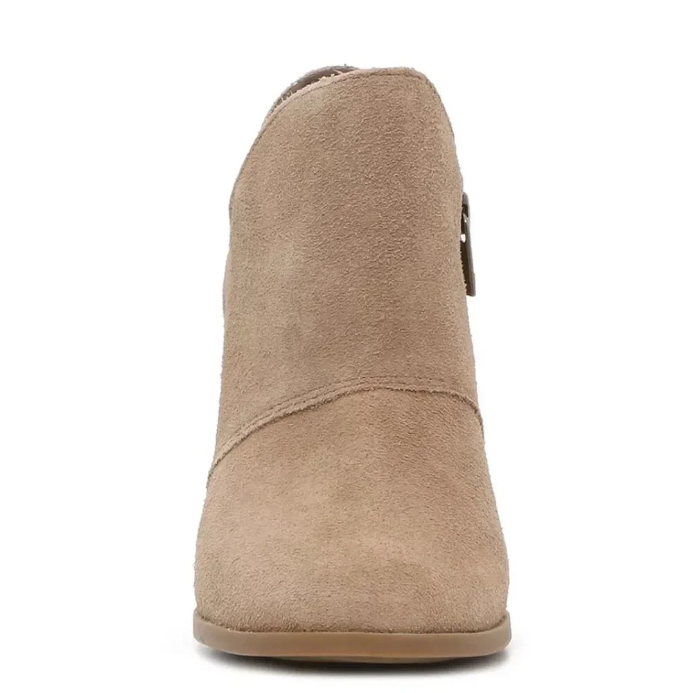 UGG color taupe
