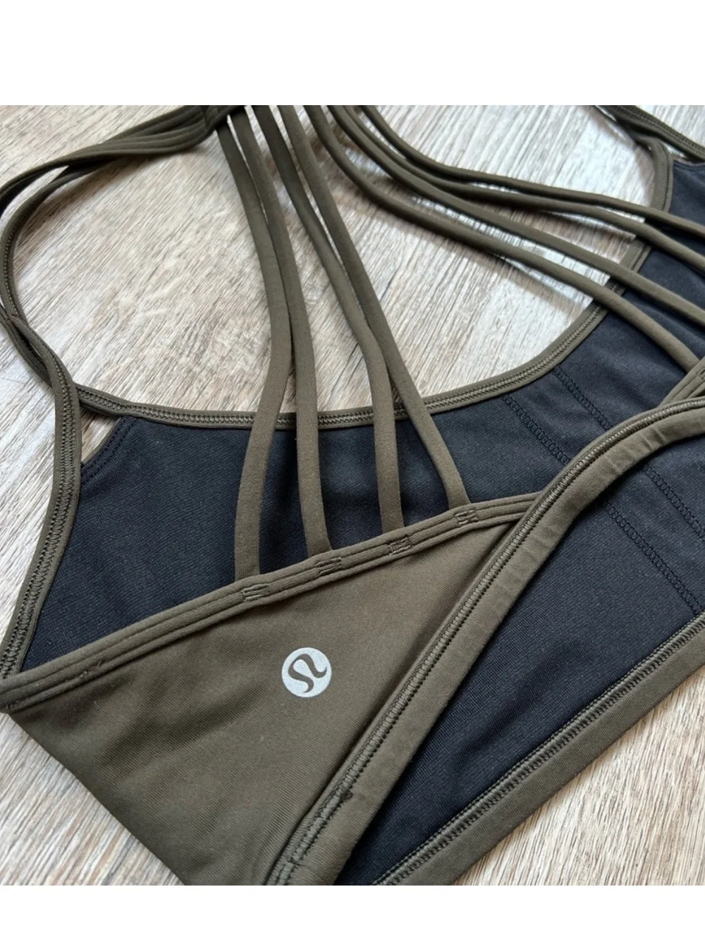 lululemon athletica excellent pre