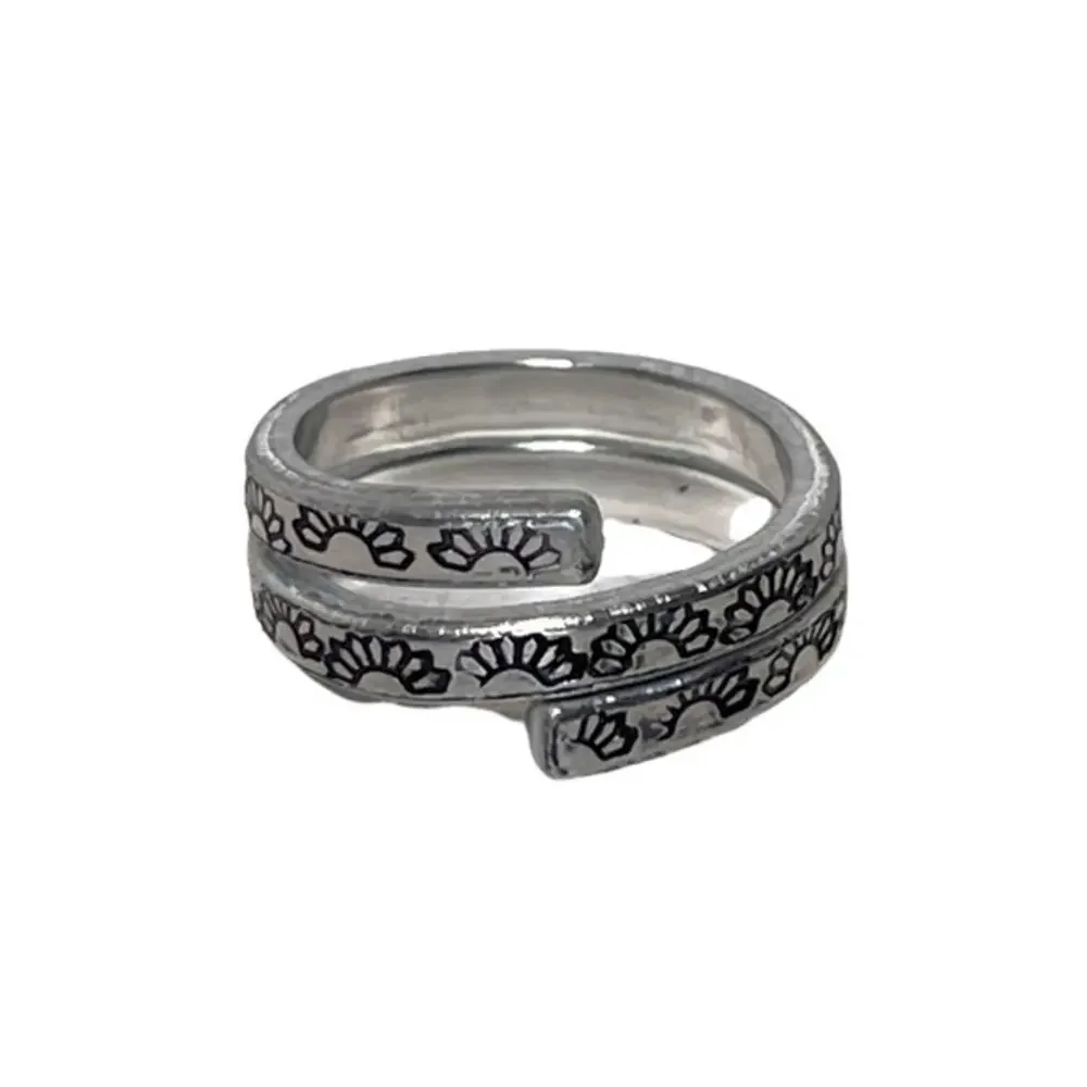 Handmade 8/9 stamped boho sunflower silver adjustable hypoallergenic wrap ring‎
