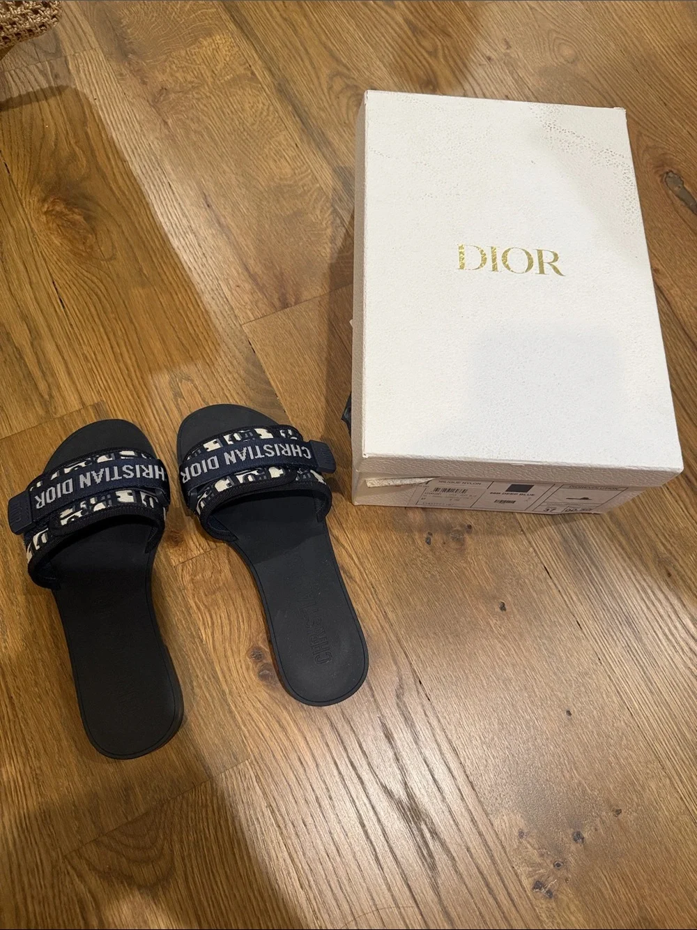 Dior pairs casual women’s