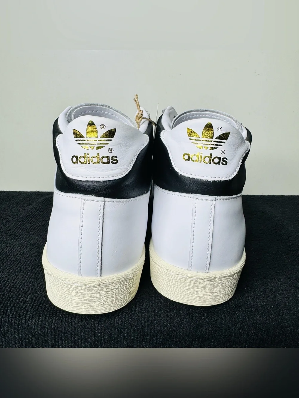 adidas tags up hi