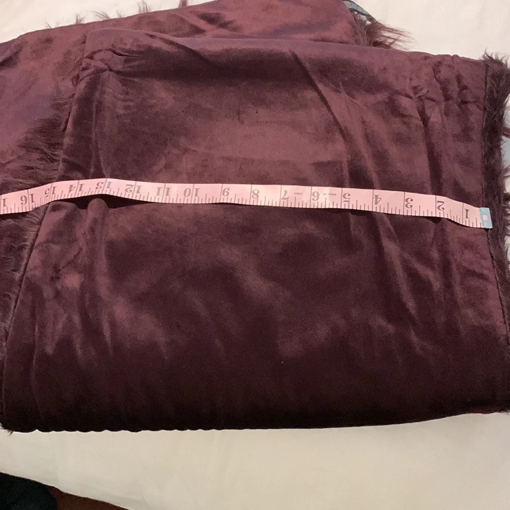 Tahari nwot table