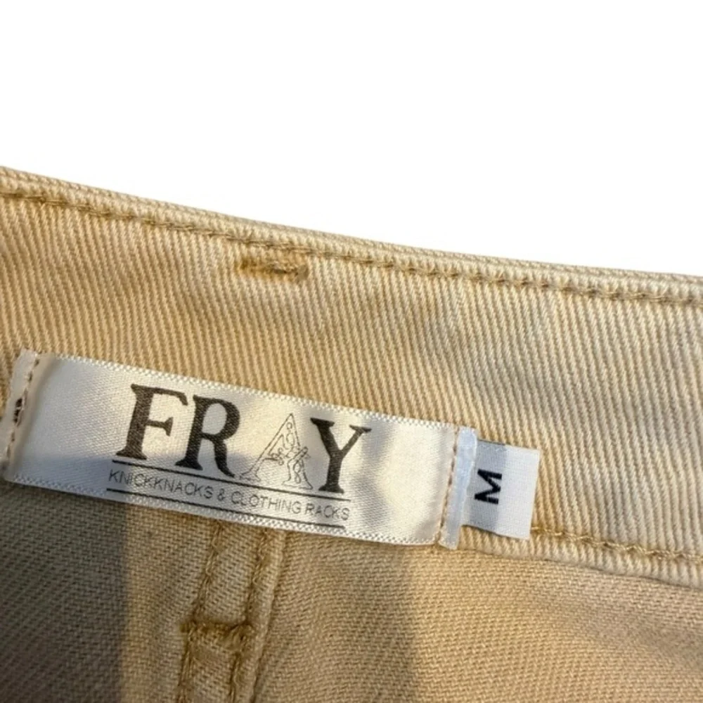 Fray beige denim