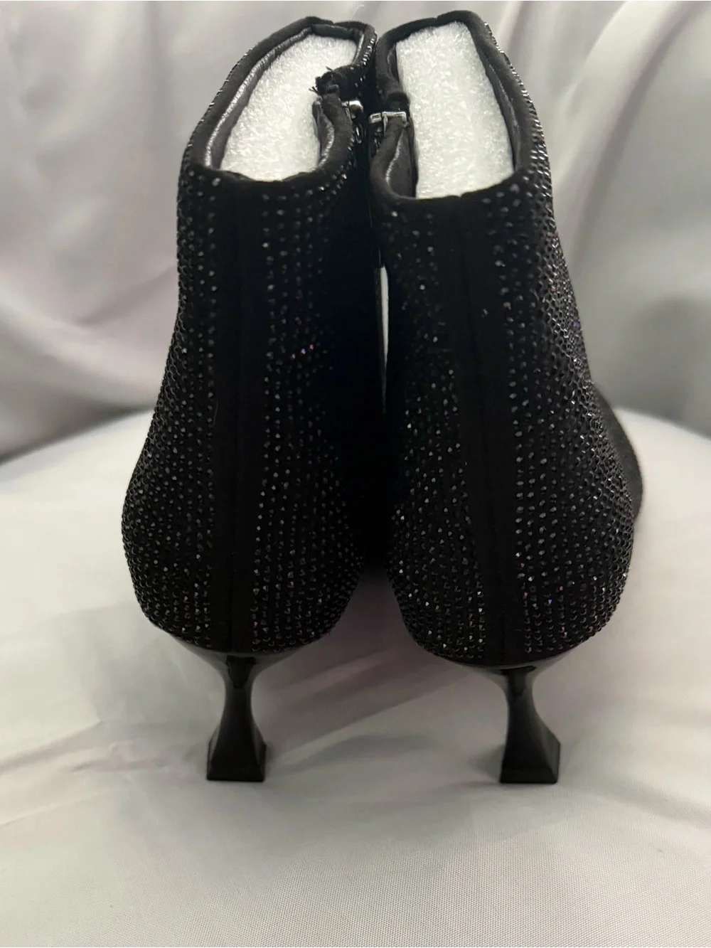 N/A stylish black