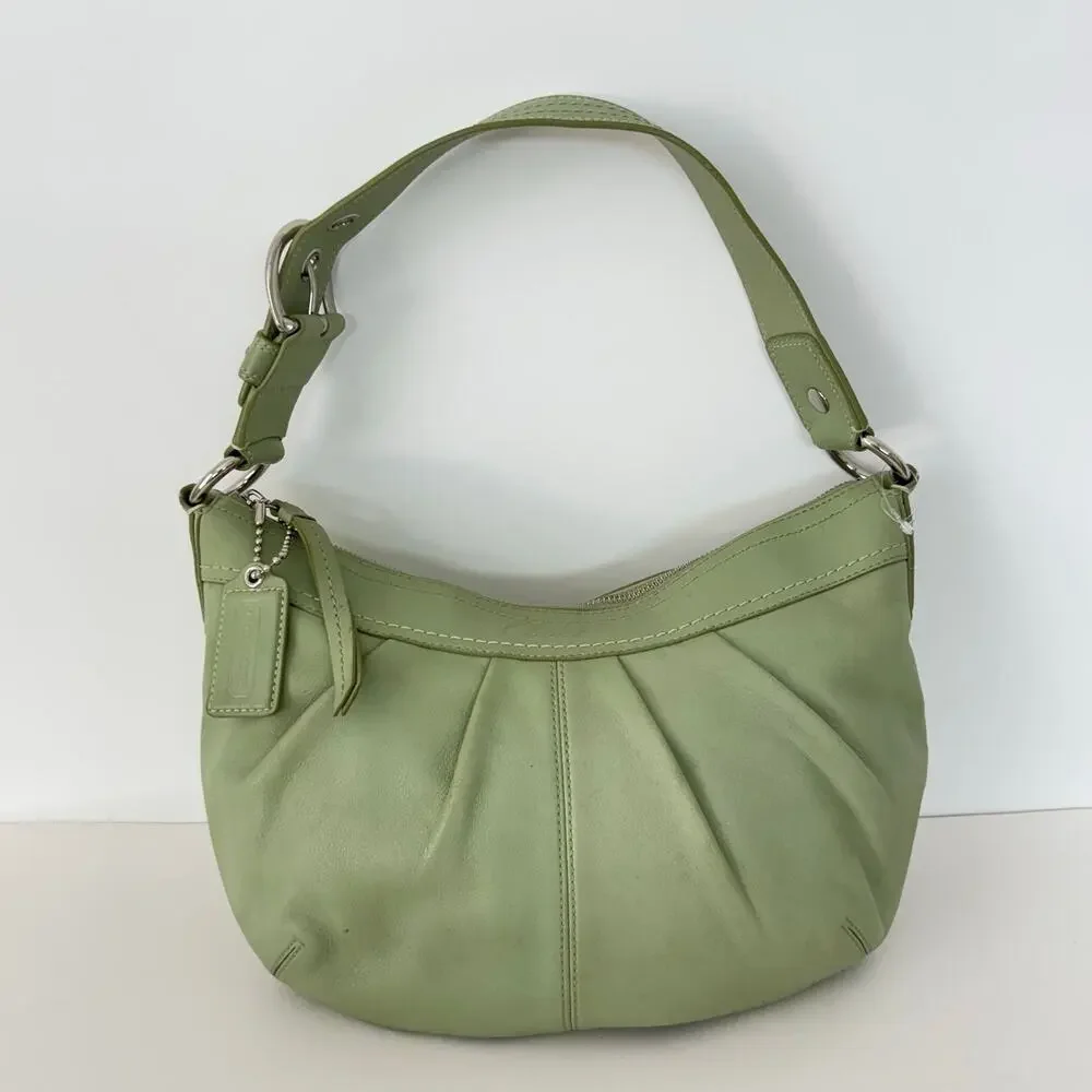 Coach exterior material
