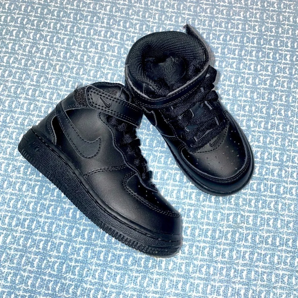 Nike like new🖤🖤🖤