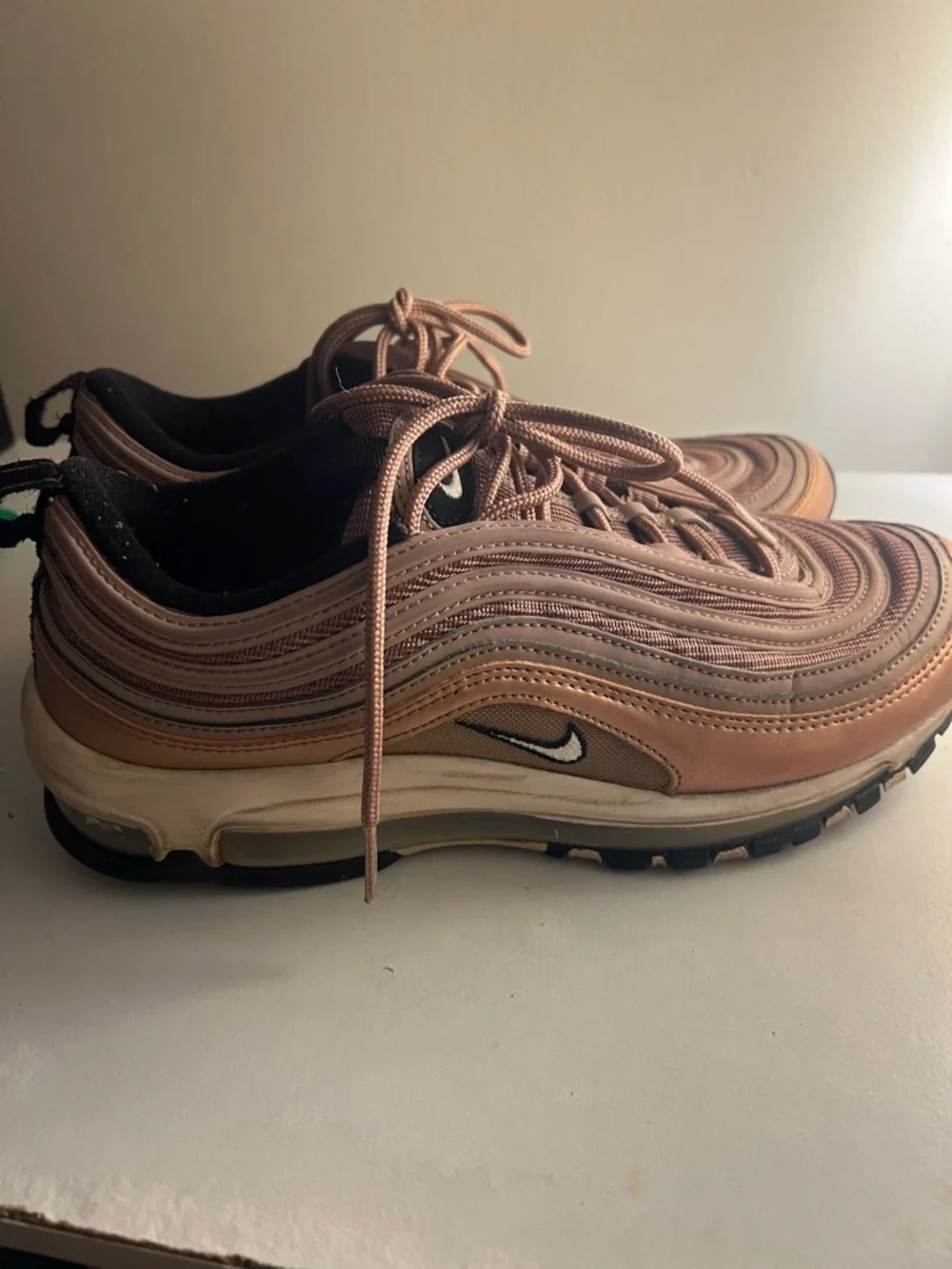 Nike iconic wavy