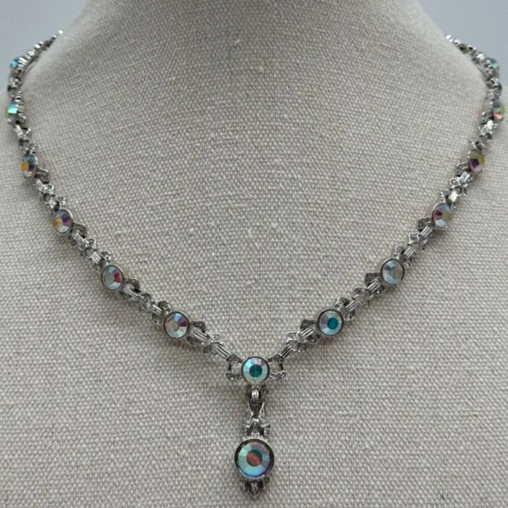 Nolan Miller Glamour Collection Roxanne AB‎ Rhinestone Silver Tone Necklace