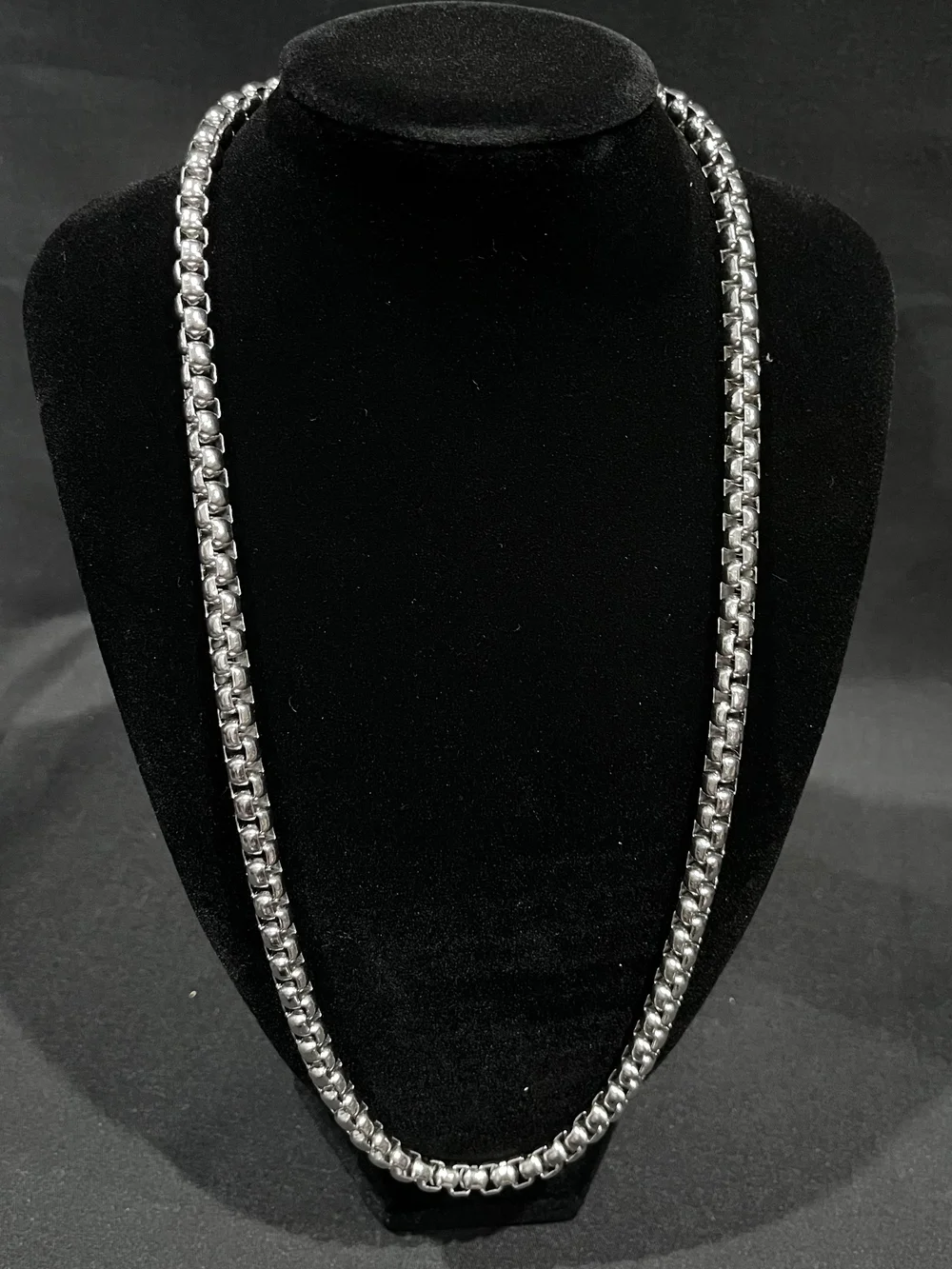 Classic Silver-Tone Hollow Box Chain Necklace Stainless Steel