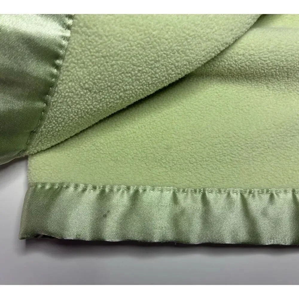 Vintage Disney Baby Winnie the Pooh Tigger Blanket Green Fleece Satin Sleeping