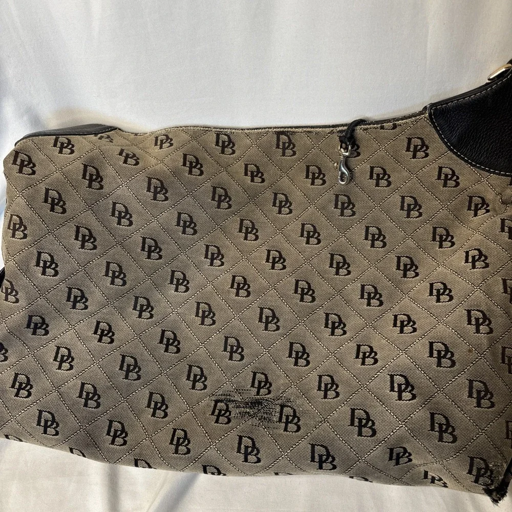 Dooney & Bourke elevate your