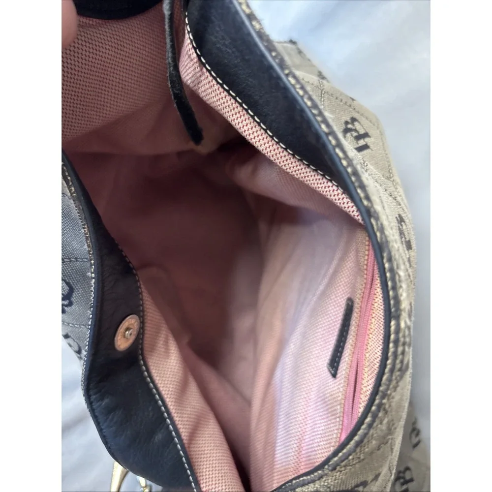 Dooney & Bourke elevate your