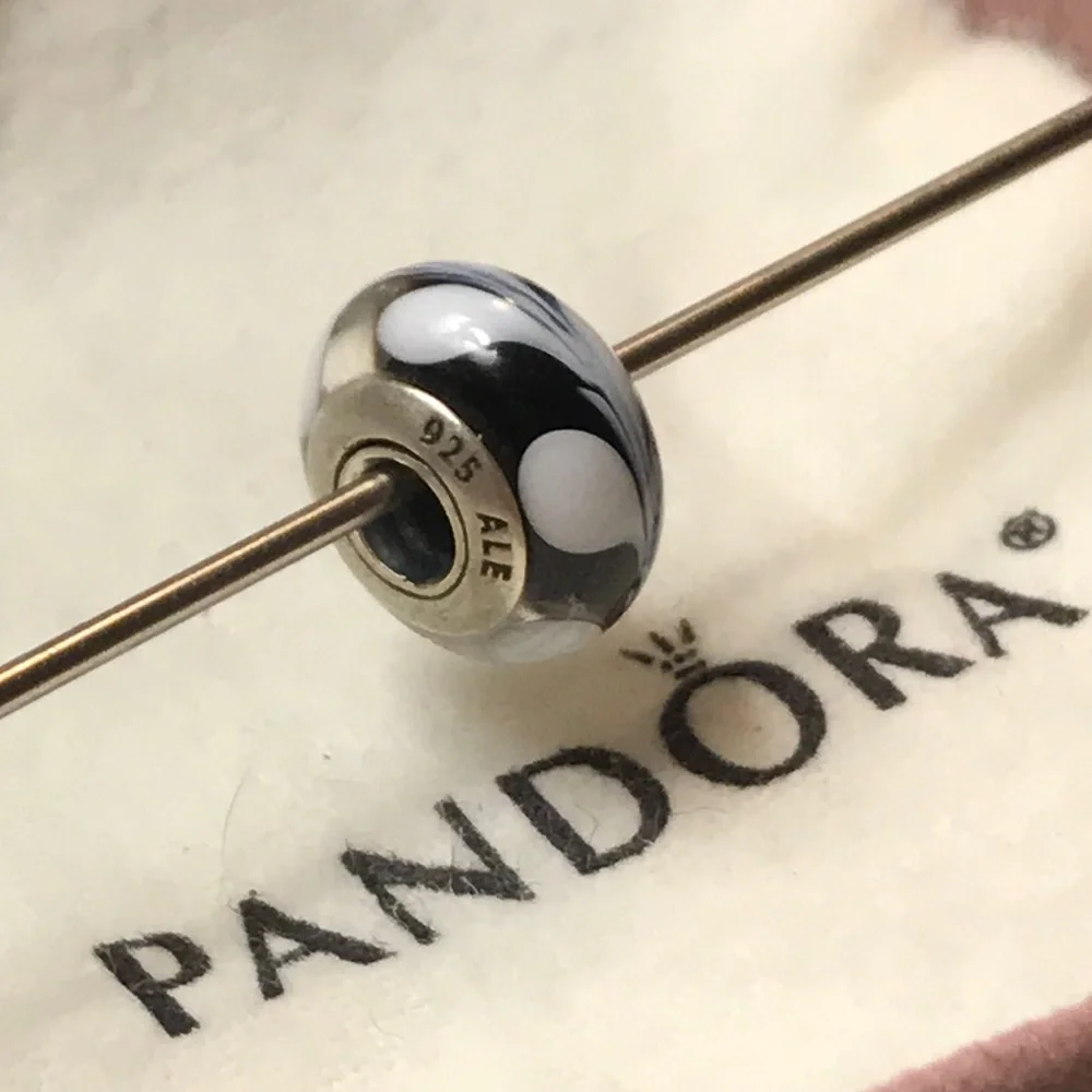 Pandora authentic charm