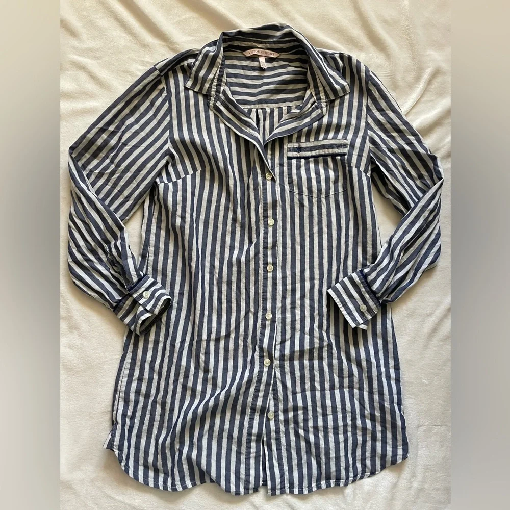 Victorias Secret chic striped