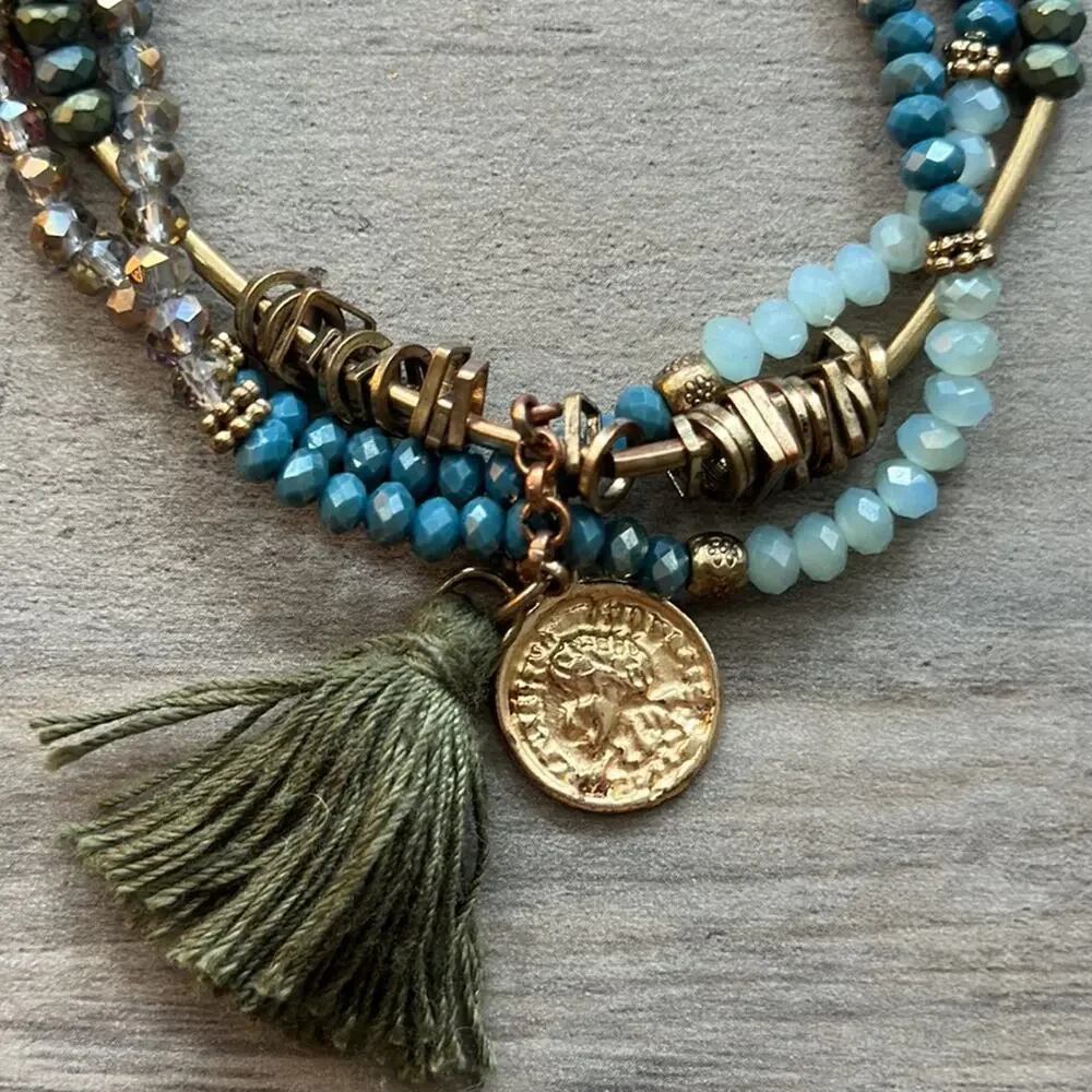 Unbranded small tassel