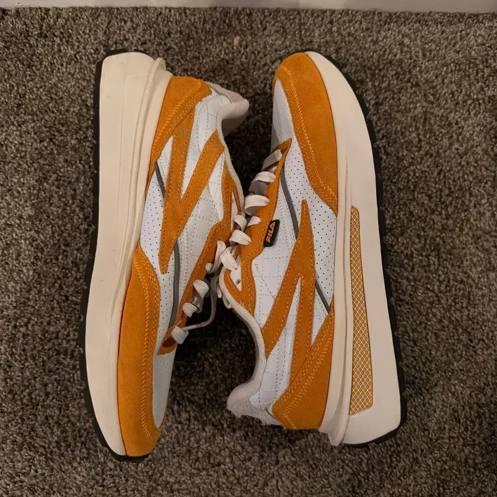 Fila padded tongue