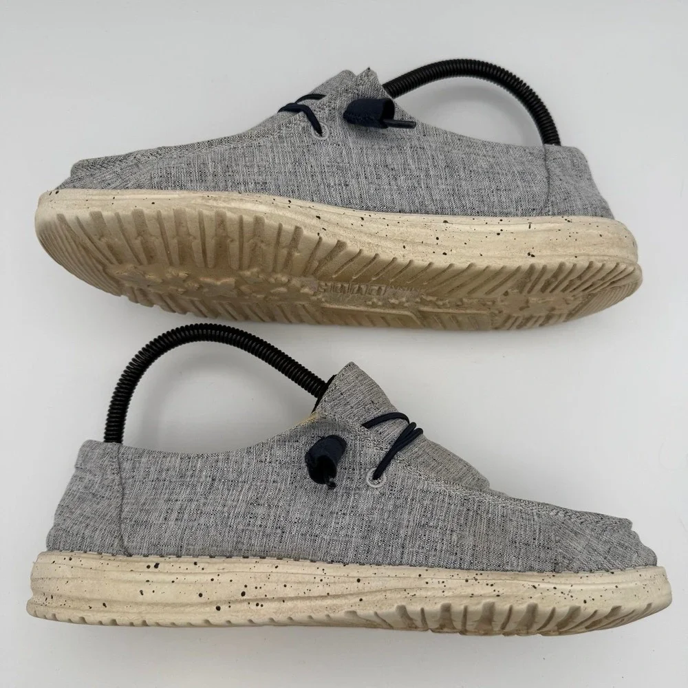Hey Dude Shoes like new