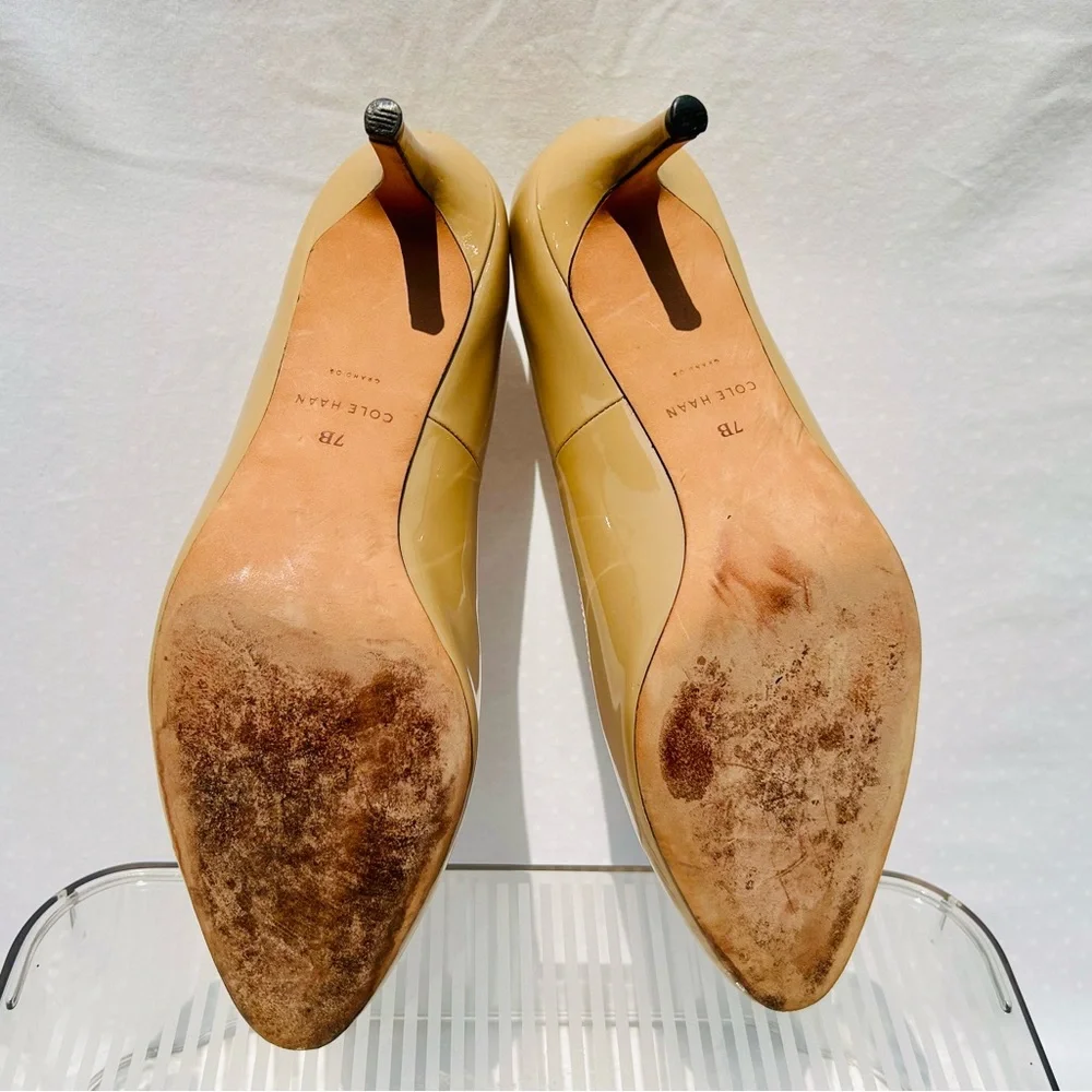 Cole Haan Patent Leather Beige Pumps Size 7B EUC