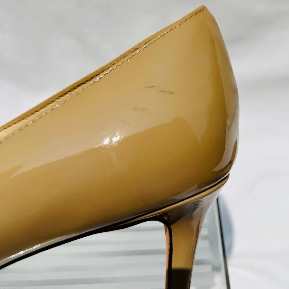 Cole Haan Patent Leather Beige Pumps Size 7B EUC