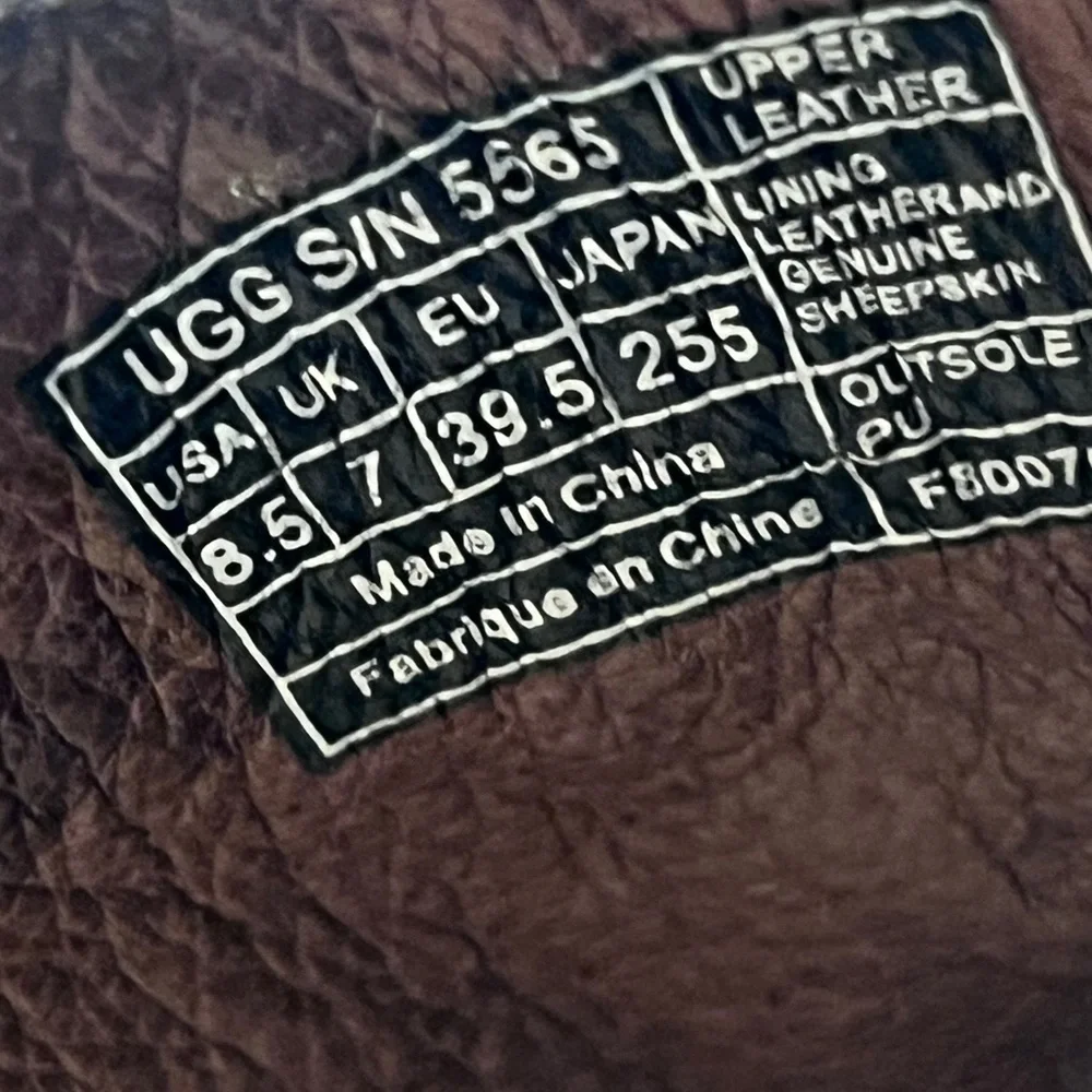 UGG elegant chocolate