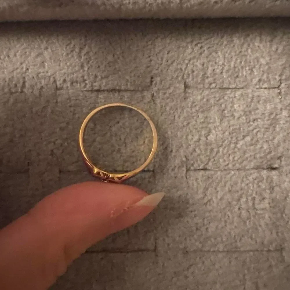 Source Unknown heart ring