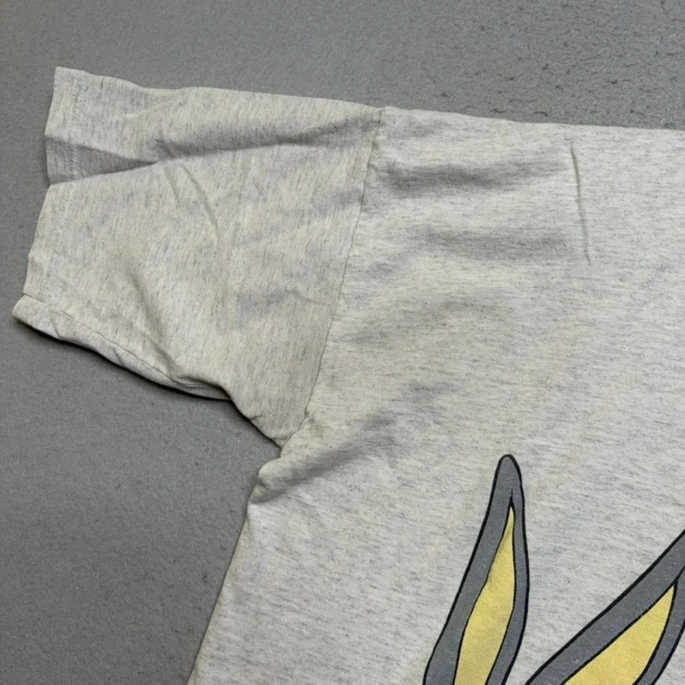 Looney Tunes T-Shirt Mens XL Gray Bugs Bunny Midnight Snack Vintage 90s Graphic