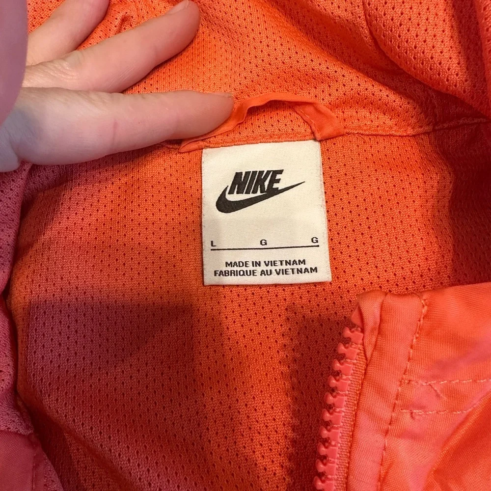 Nike vibrant large
