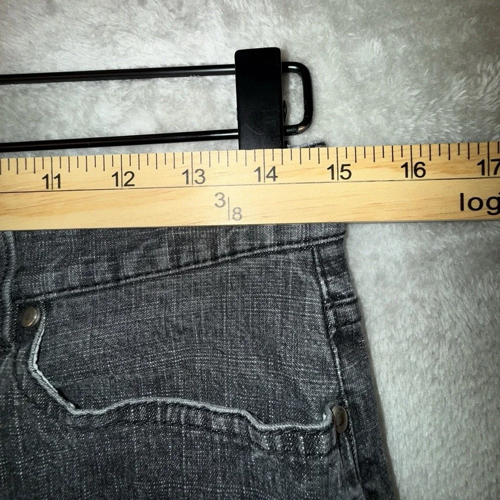 Tommy Hilfiger this product