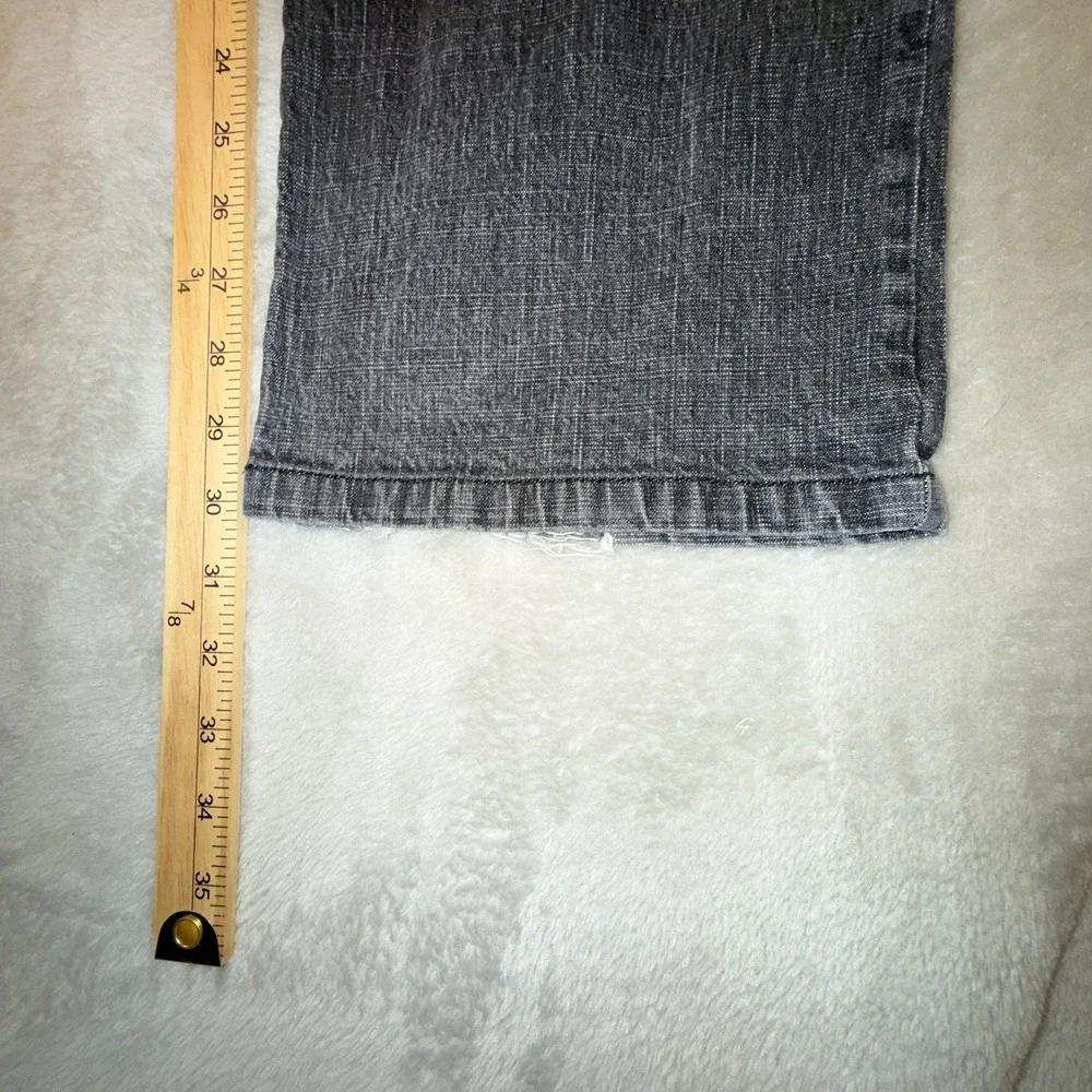 Tommy Hilfiger this product